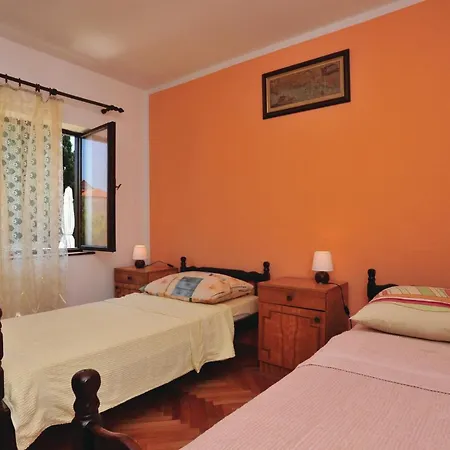 Cozy In Kastel Luksic With Kitchen