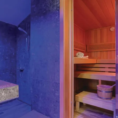 Cozy In Kastel Luksic With Kitchen Holiday home